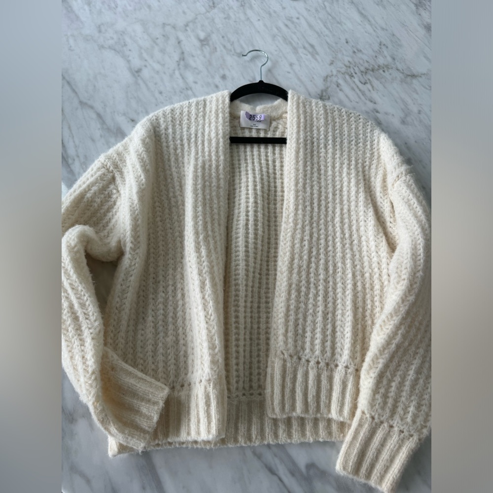 Aritzia wool sweater XXS